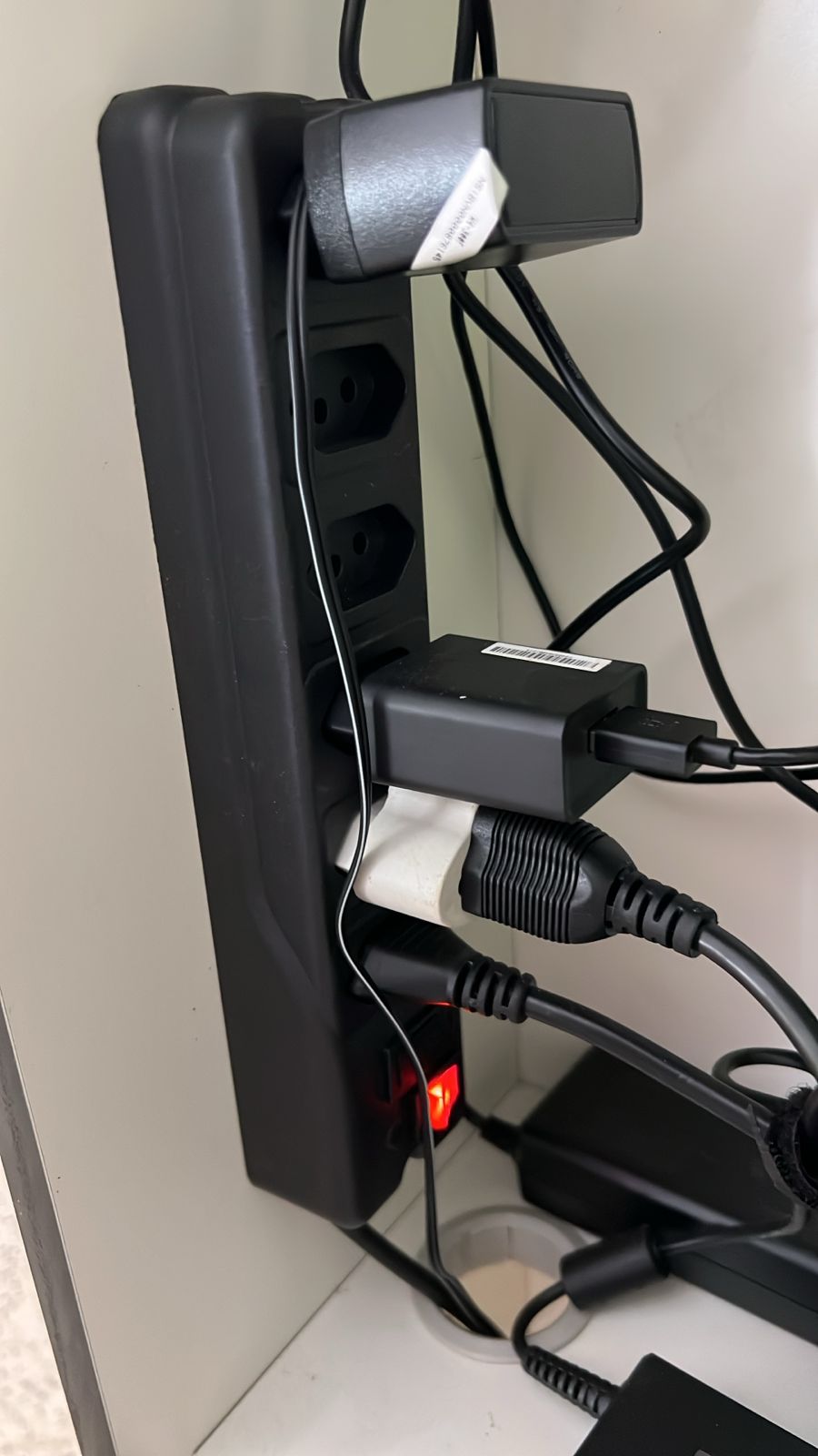 Conexões nas réguas de energia